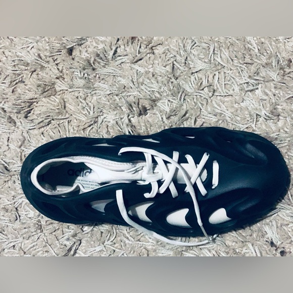 Addidas - Picture 3 of 4